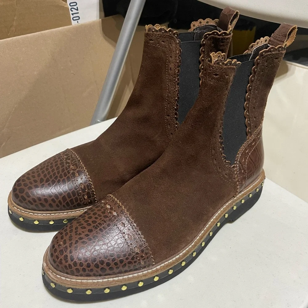Free People Atlas Chelsea Chocolate Brown Boho Ankle Boots Size 39.5 - Picture 3 of 7